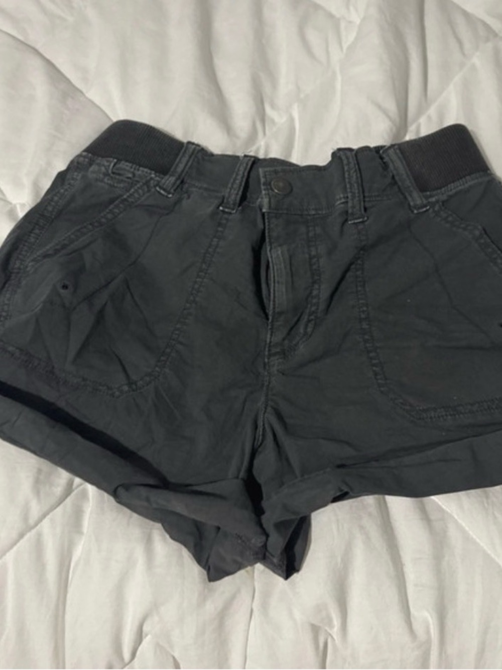 american eagle dark gray cargo shorts